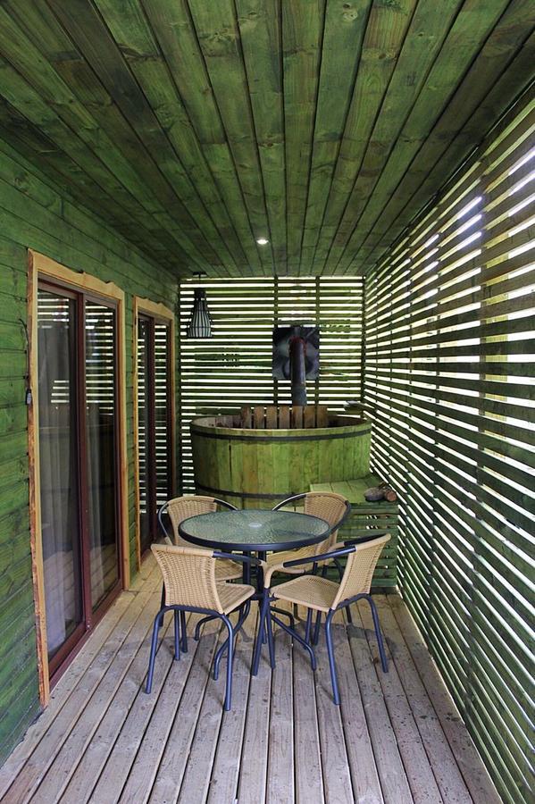 Treca Rupan Lodge Neltume Kültér fotó